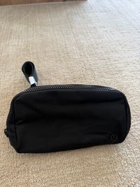Lululemon, Patagonia & hijack swing pack bundle